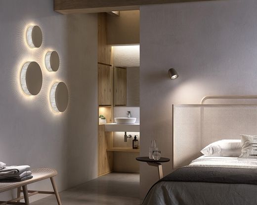 Helios A/01 Wall Lamp - Triac Dimmable - Oak Brown - Beige Thread