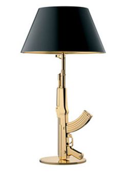 Lámpara mesa gun oro brillante