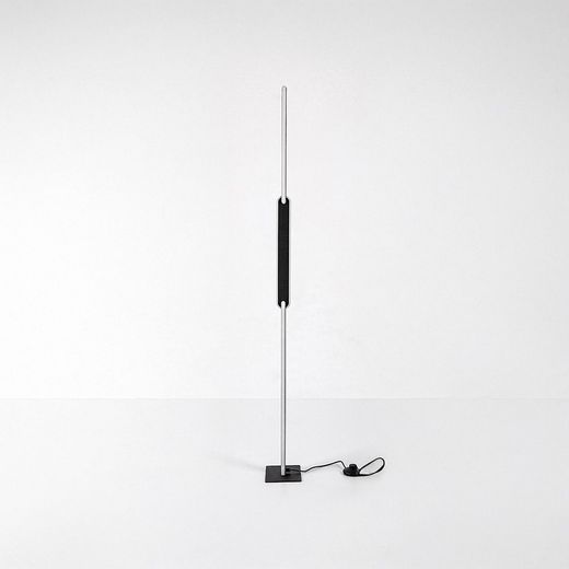 Schwarze LED-Stehlampe Sindri