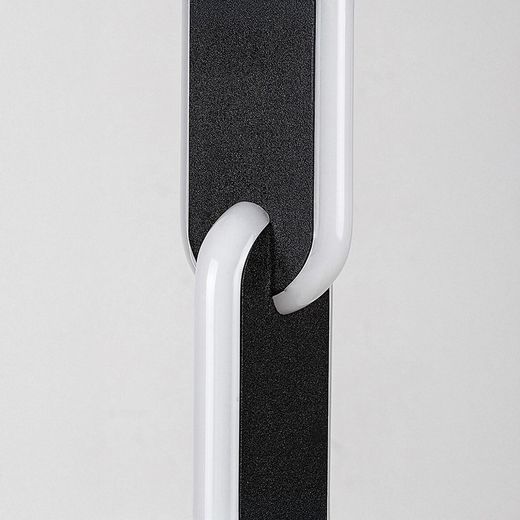 Schwarze LED-Stehlampe Sindri