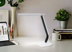 Candeeiro de mesa branco Sellano